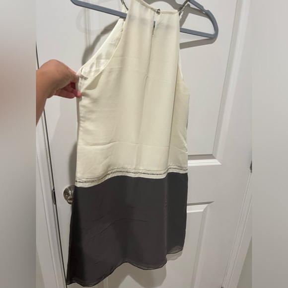 Dress - Picture 6 of 10